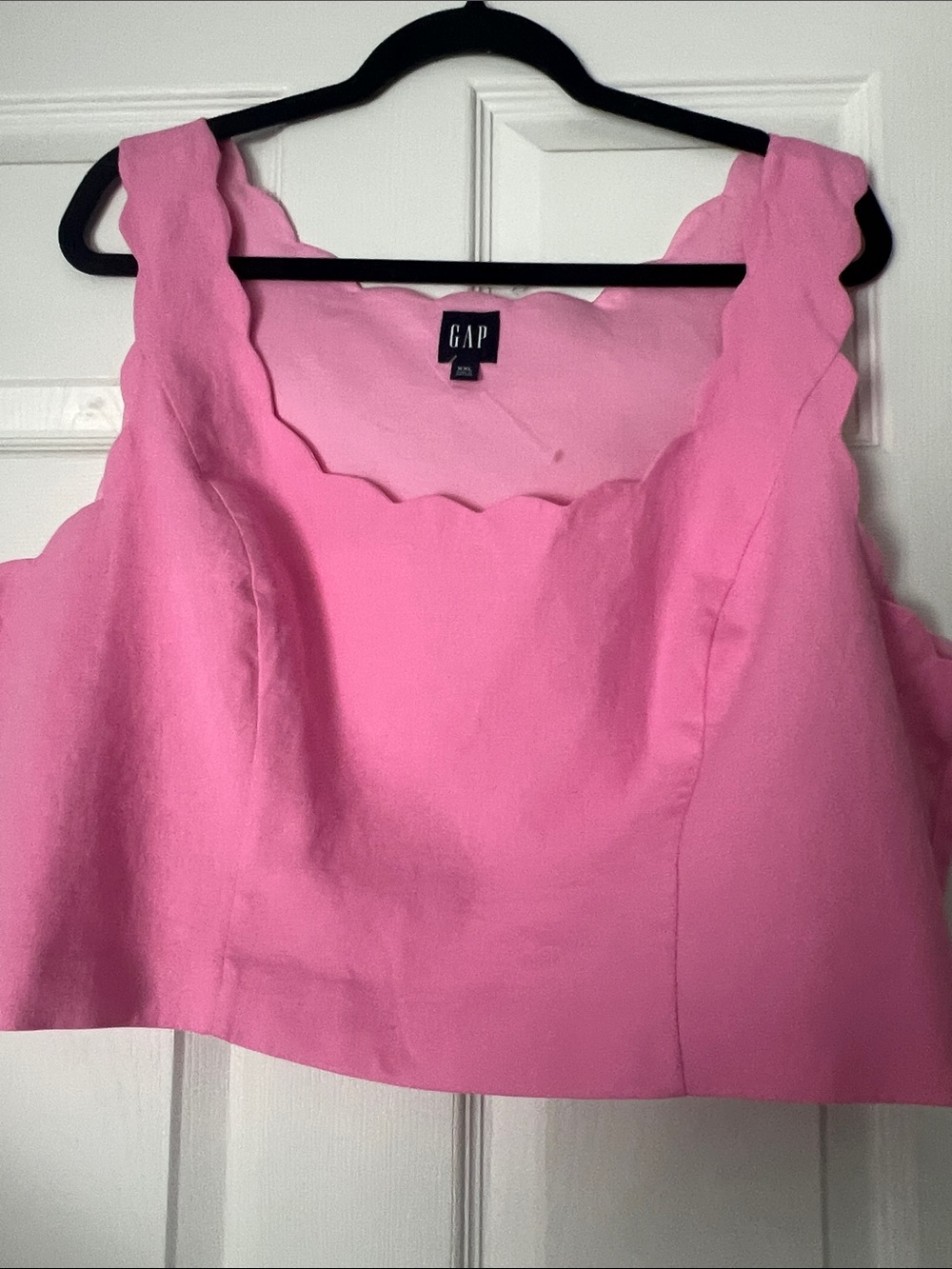 Gap scalloped pink new crop tank with zipper- xxl